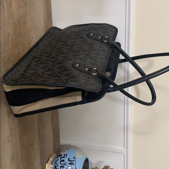 Michael Kors handbag - Picture 6 of 7